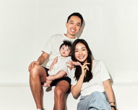 Leong Zhi Zhong and Family