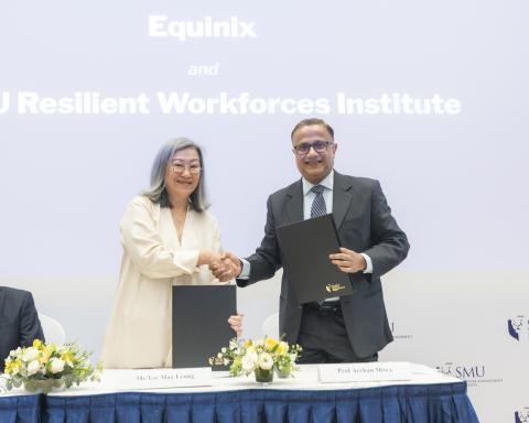 Ms Leong Yee May, Managing Director, Equinix Singapore, with Professor Archan Misra, Vice Provost (Research) and Interim Director of ResWORK 